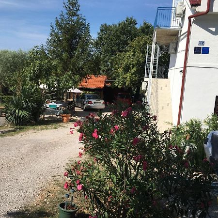 Apartmani Niessner Malinska Buitenkant foto