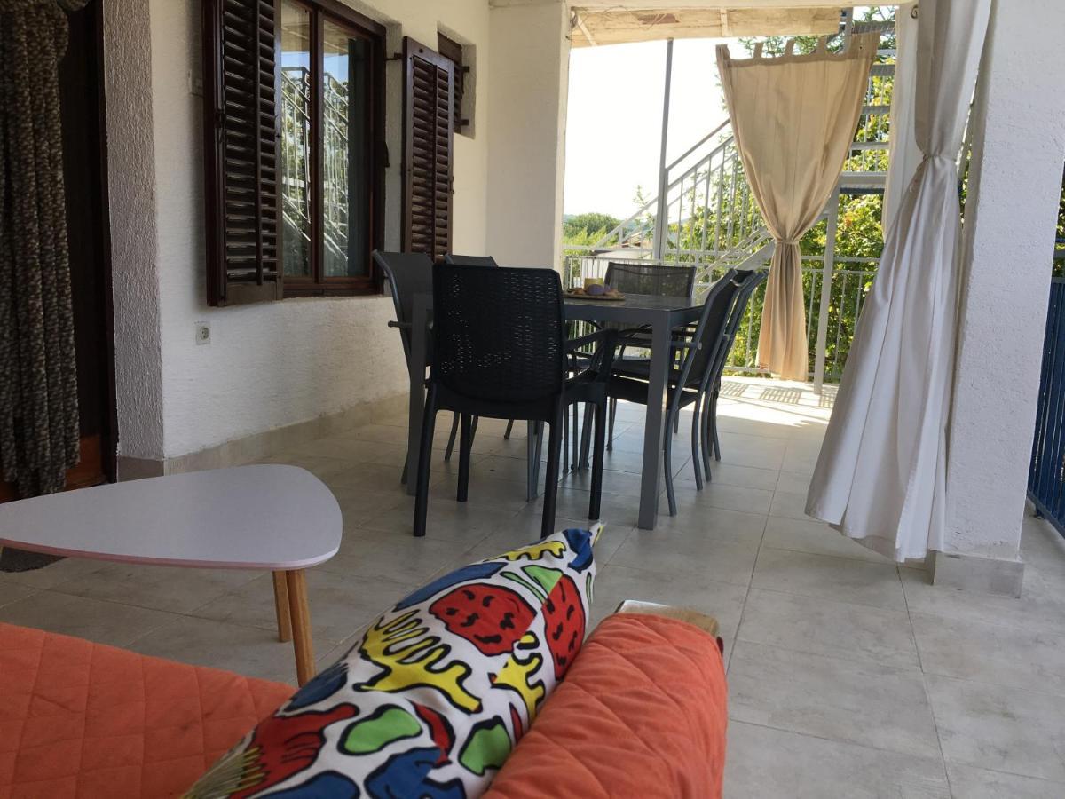 Apartmani Niessner Malinska Buitenkant foto