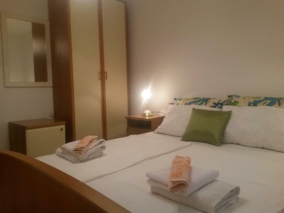 Apartmani Niessner Malinska Buitenkant foto
