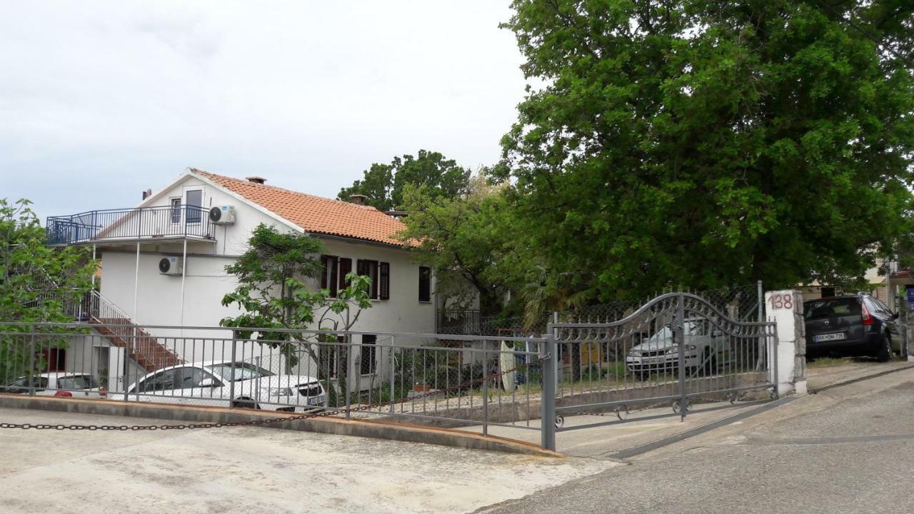 Apartmani Niessner Malinska Buitenkant foto