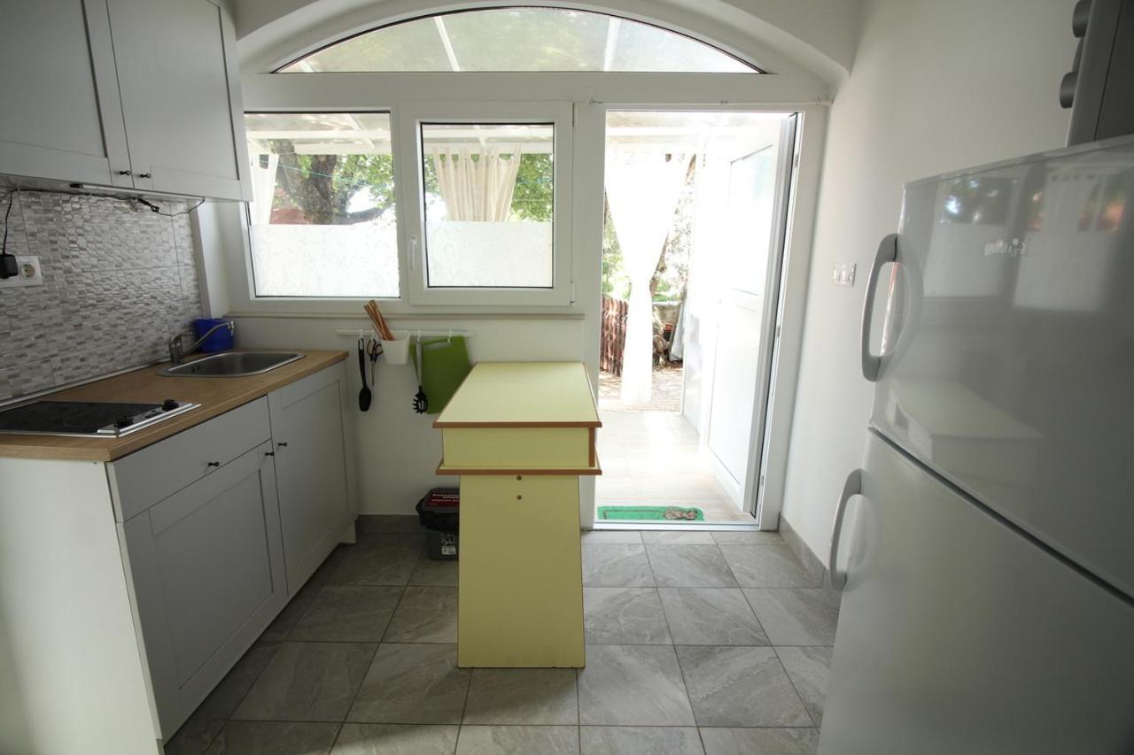 Apartmani Niessner Malinska Buitenkant foto