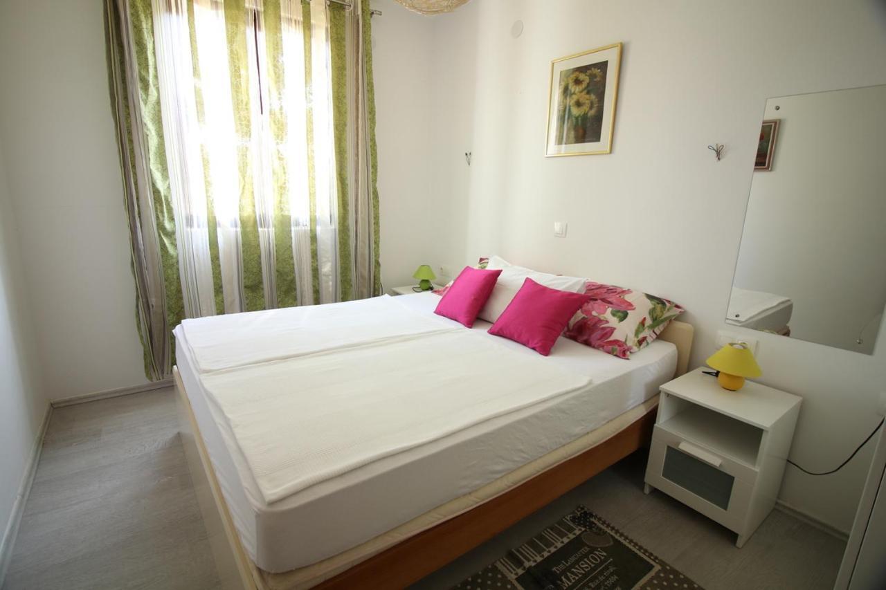 Apartmani Niessner Malinska Buitenkant foto