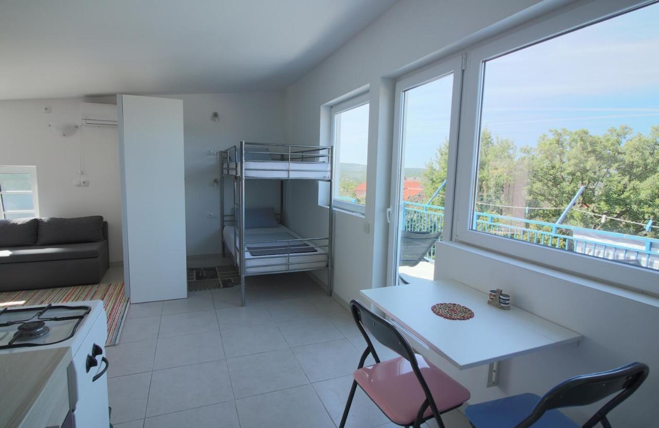 Apartmani Niessner Malinska Buitenkant foto