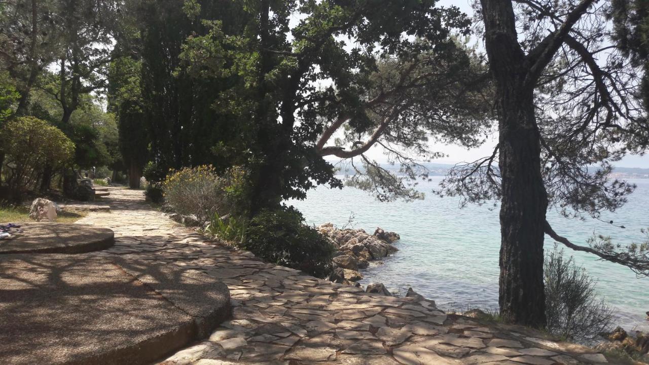 Apartmani Niessner Malinska Buitenkant foto